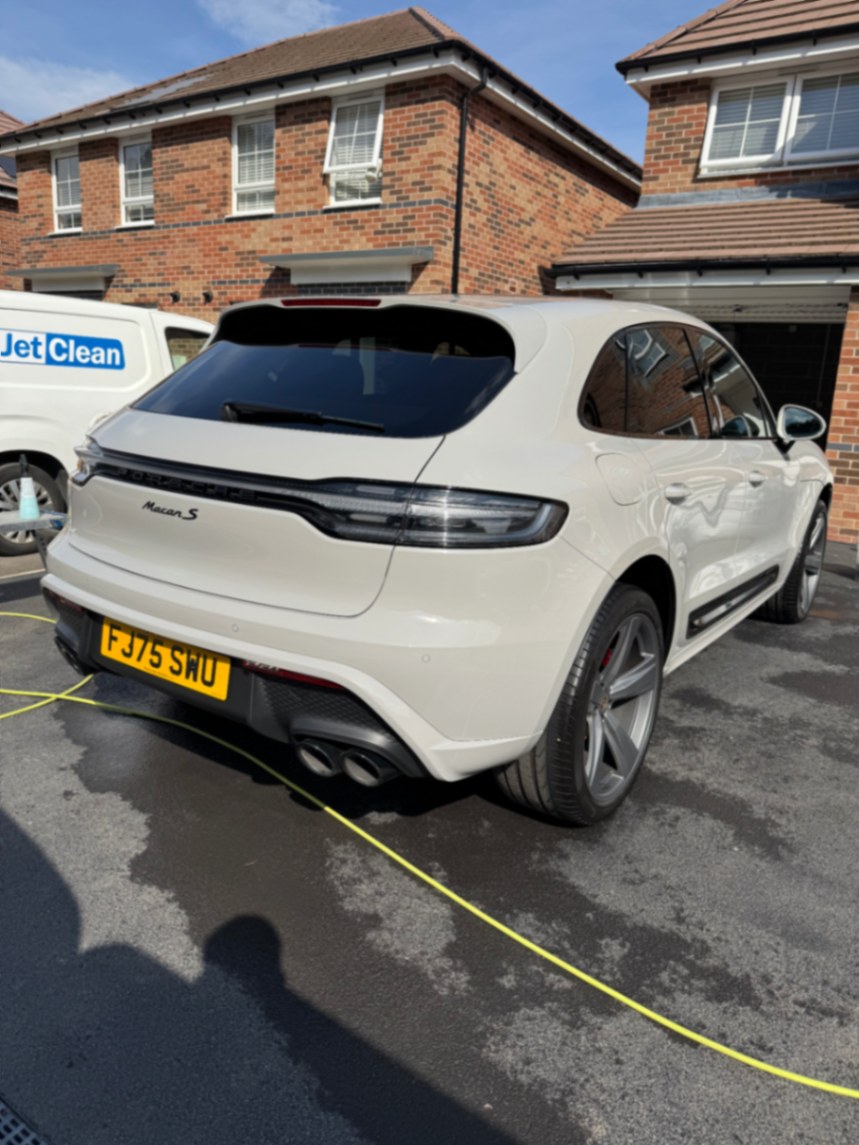 Washy Luxe van covering Glapwell and nearby driveway valets